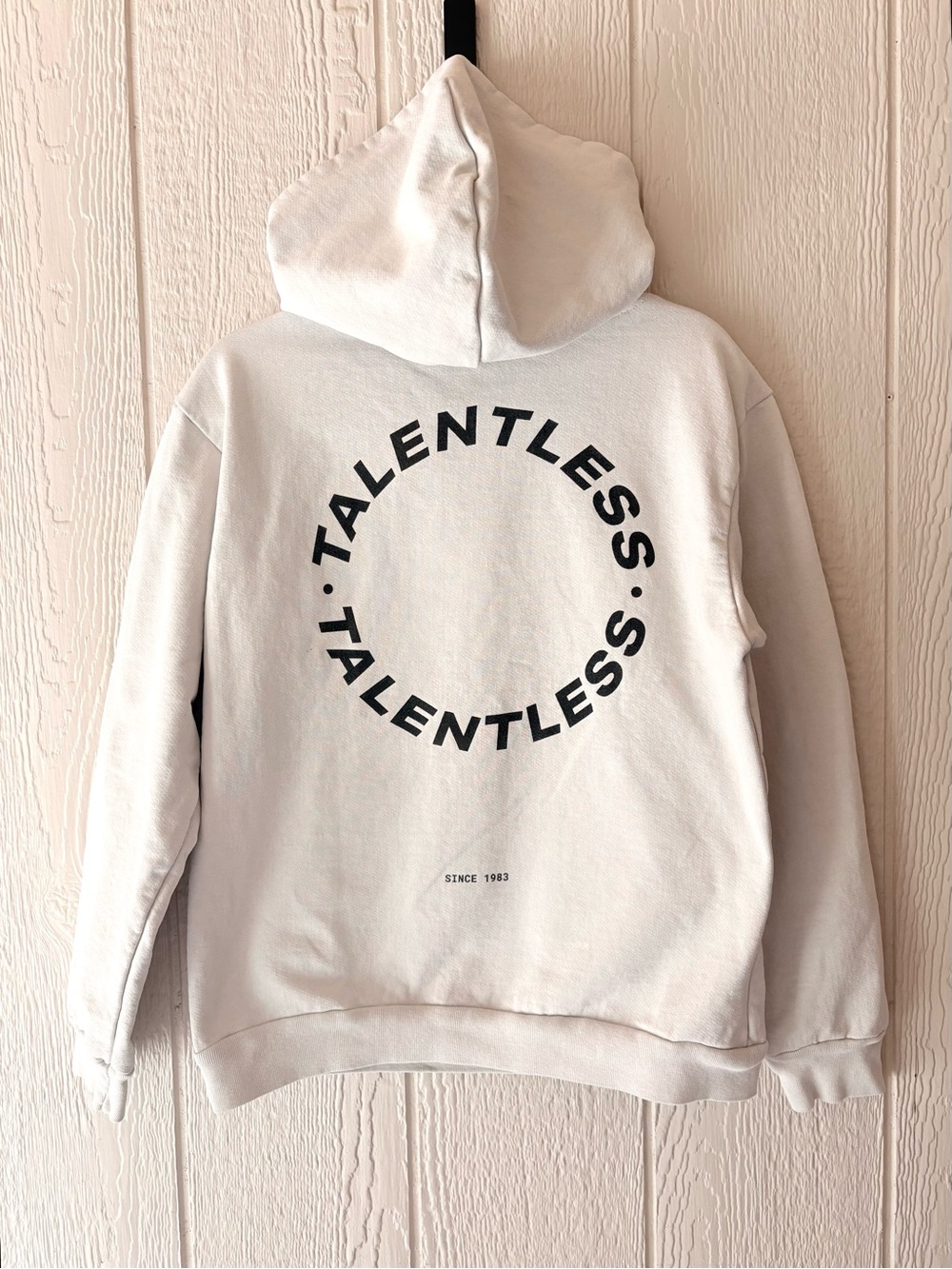 Talentless Hoodie Men’s Medium Cream Logo Pullover Scott Disick